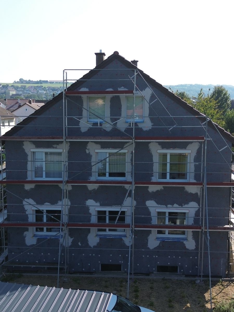 Wärmedämmung Zweifamilienhaus in Weikersheim, Bild 3 von 5